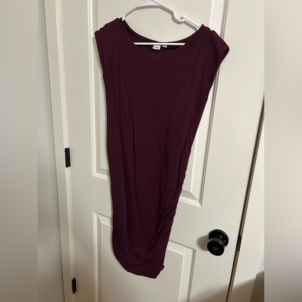 Burgundy Short Sleeve Body Con Maternity Dress